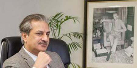 Former PEMRA chief Absar Alam welcomes plan to set up a single media regulator
